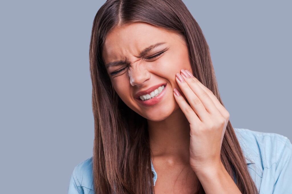 Identifican las bacterias que causan la periodontitis en las encías